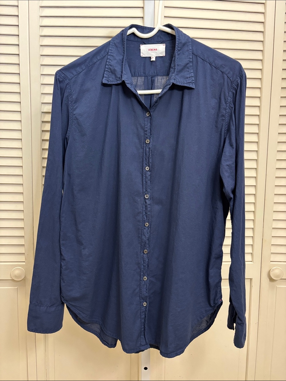 XiRENA Navy Blue Long-Sleeves Lightweight Cotton Button-Down Shirt XS